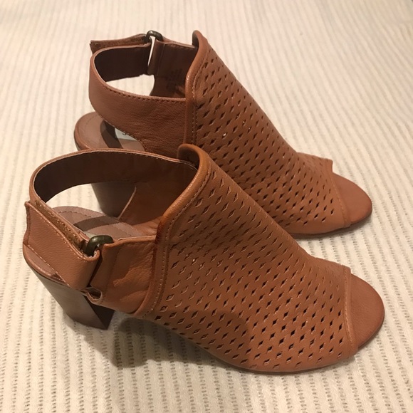 Steve Madden Sandals 3” Heel - Picture 1 of 7